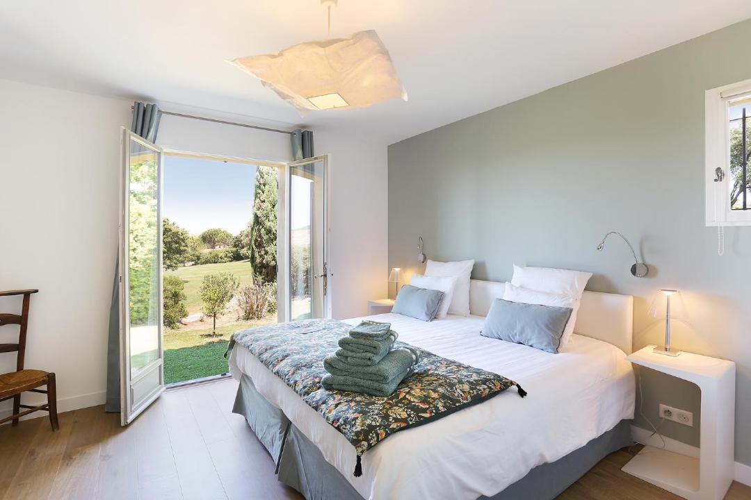 Photo of Others in Pont Royal