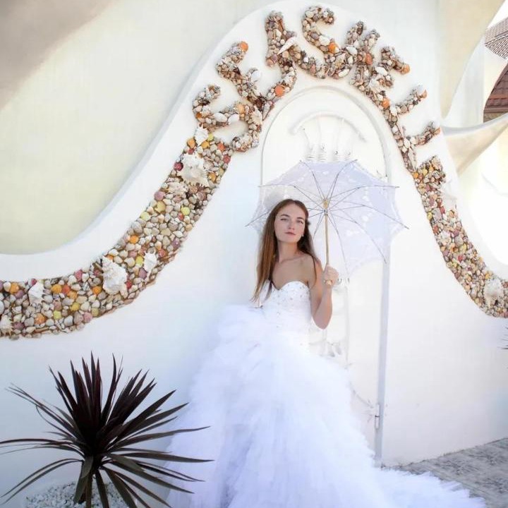 Photo of Human In Picture in Loo