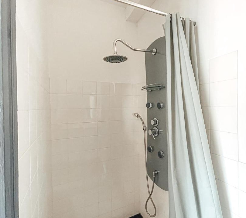 Photo of Bathroom in Carmaux