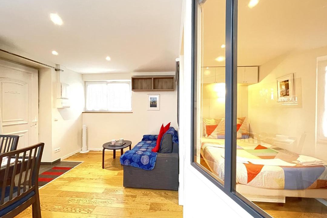 Photo of Livingroom in Jouy-en-Josas