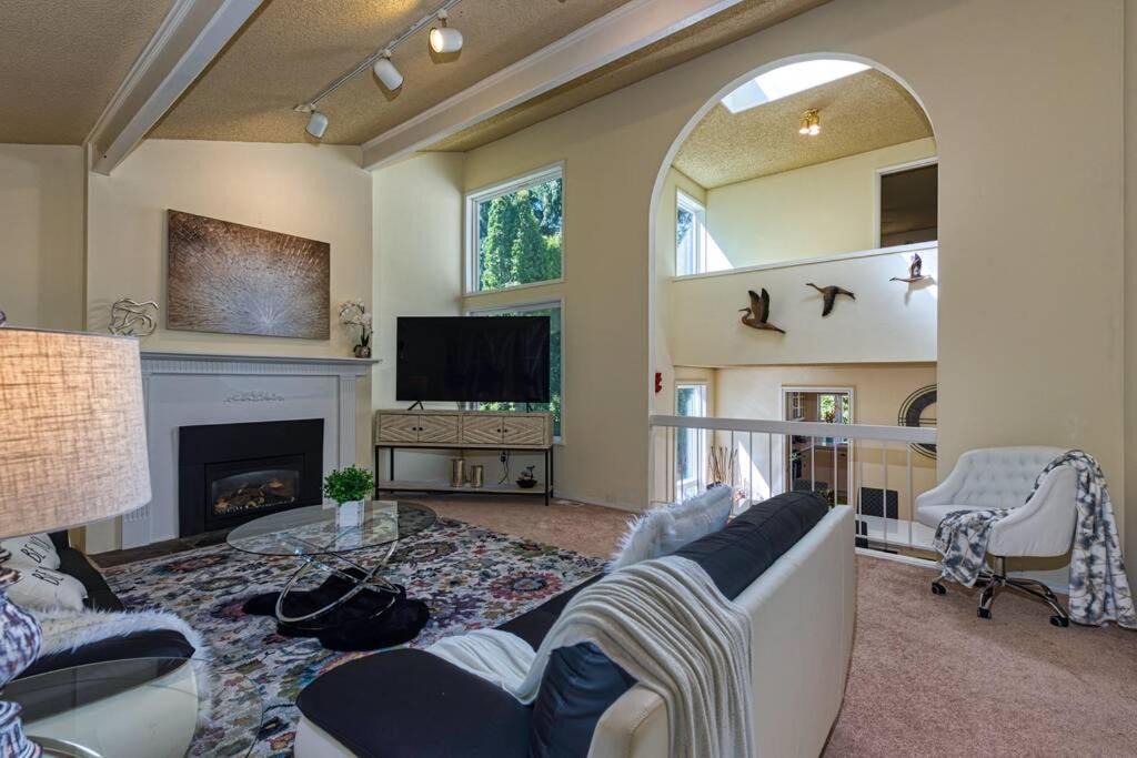 Photo of Others in Cougar Mountain