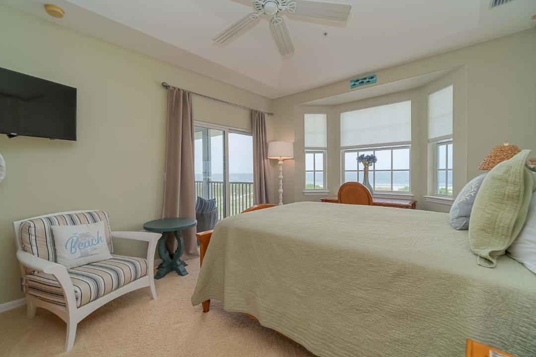 Photo of Bedroom in Palm Island