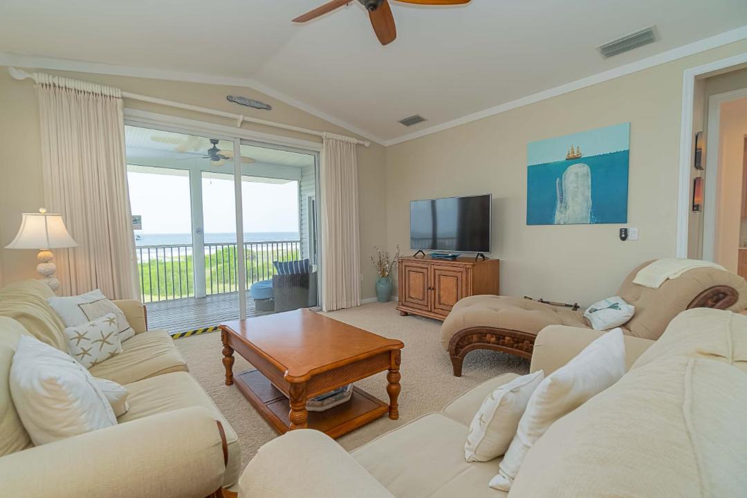 Photo of Livingroom in Palm Island
