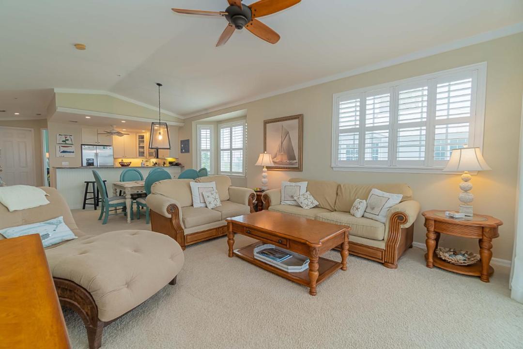 Photo of Livingroom in Palm Island