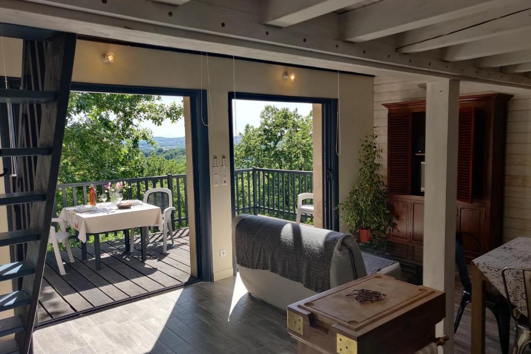 Photo of Patio Balcony in Damiatte