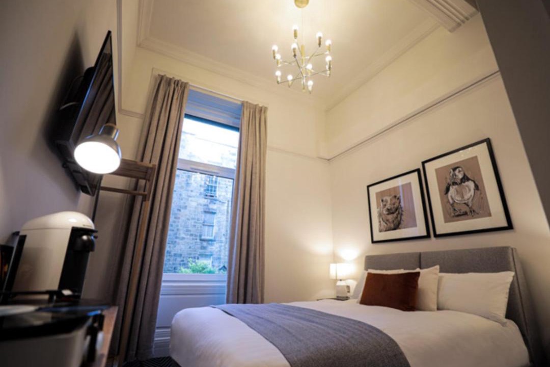 Photo of Bedroom in Kelvinbridge