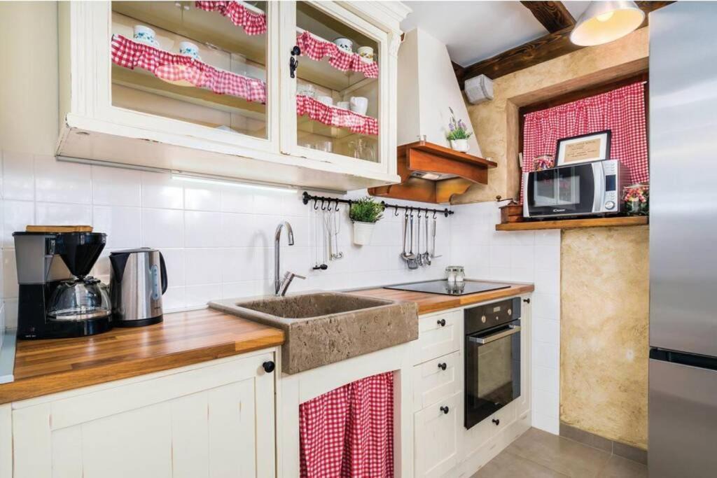 Photo of Kitchen in Porozina