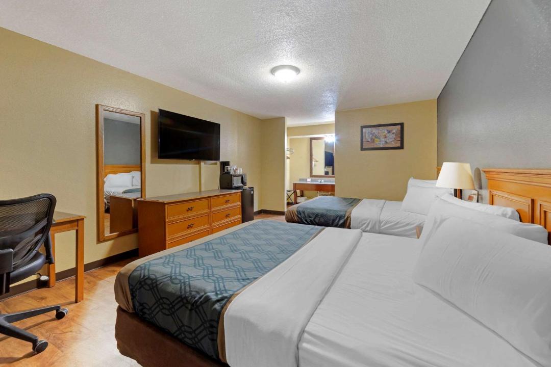 Photo of Bedroom in Pryor