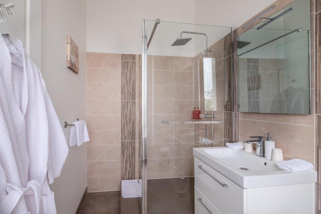 Photo of Others in Cravant-les-Coteaux