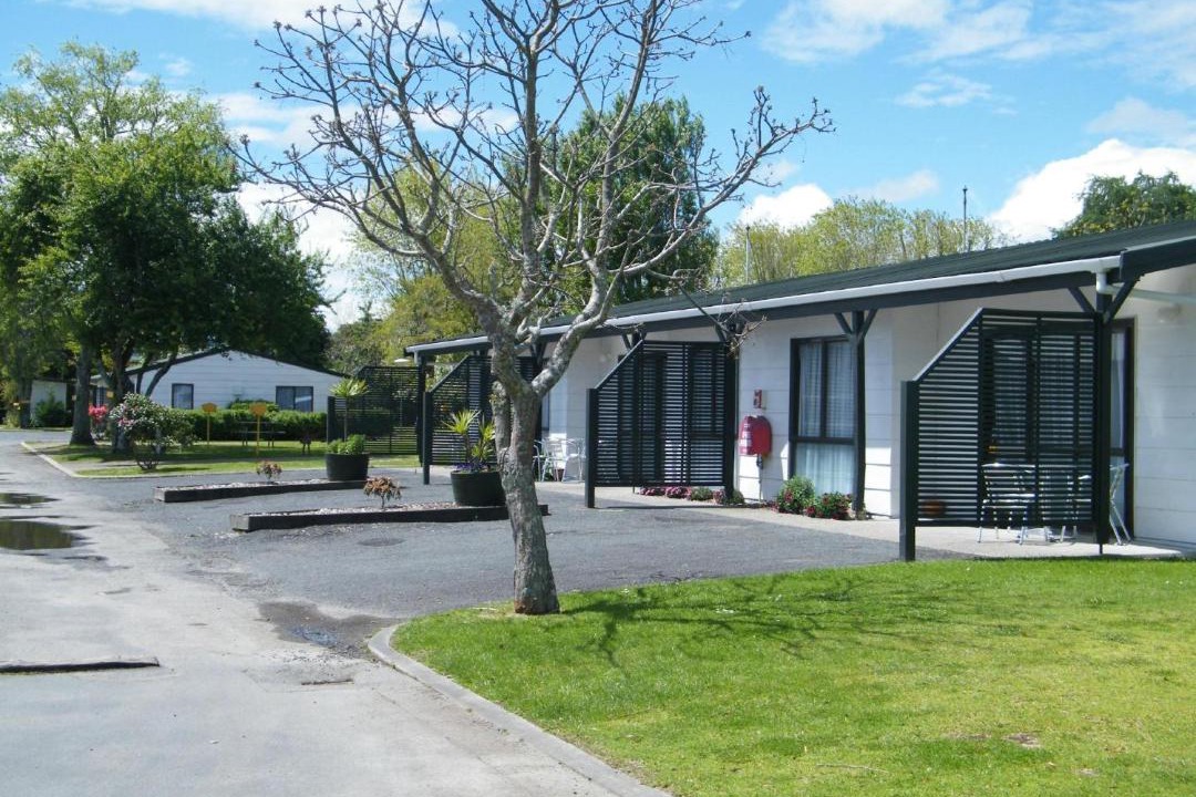 Photo of Others in Holdens Bay