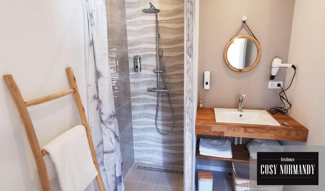 Photo of Others in Bois-Jerome-Saint-Ouen