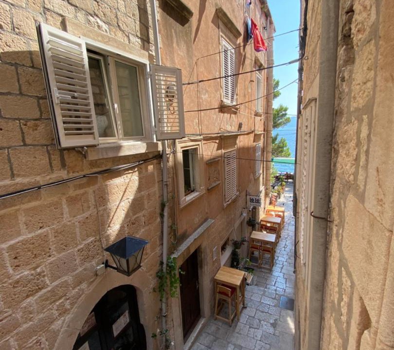 Photo of Buildings in Cove Tri Zala (Zrnovo)