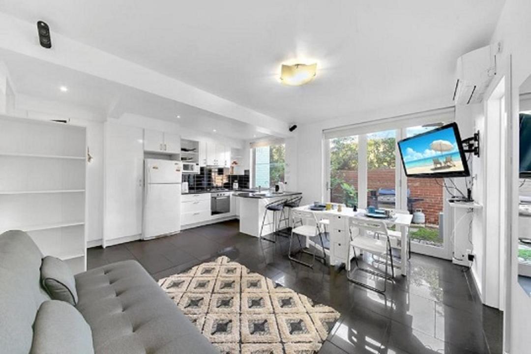 Photo of Livingroom in St Kilda