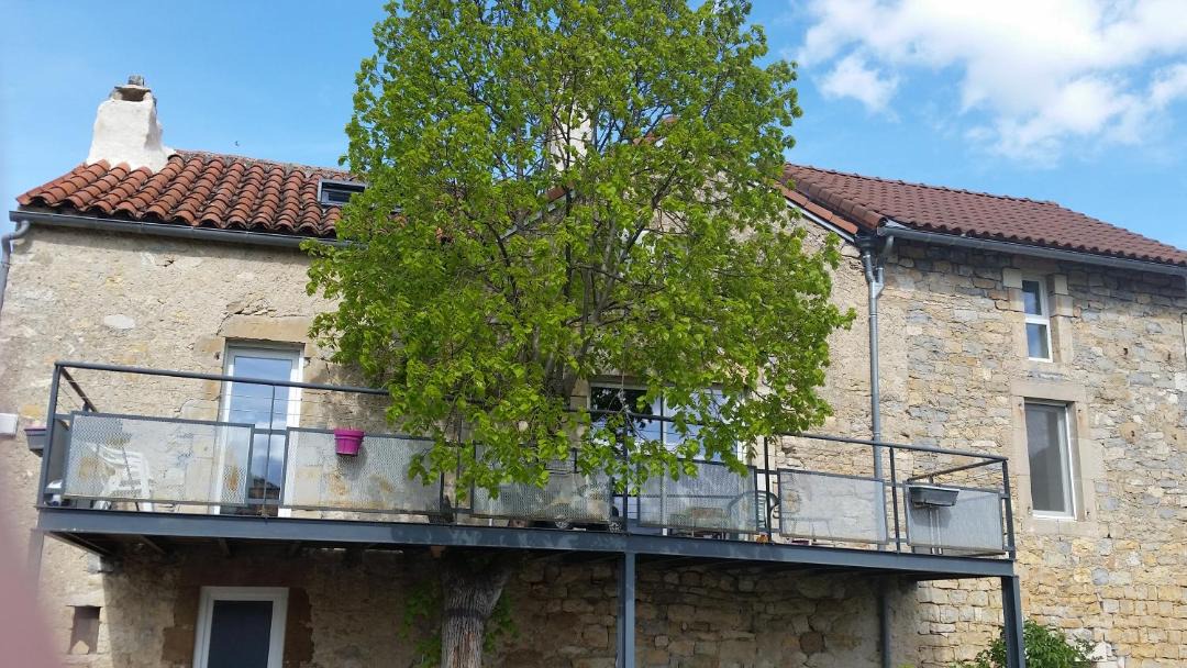 Photo of Buildings in La Cresse