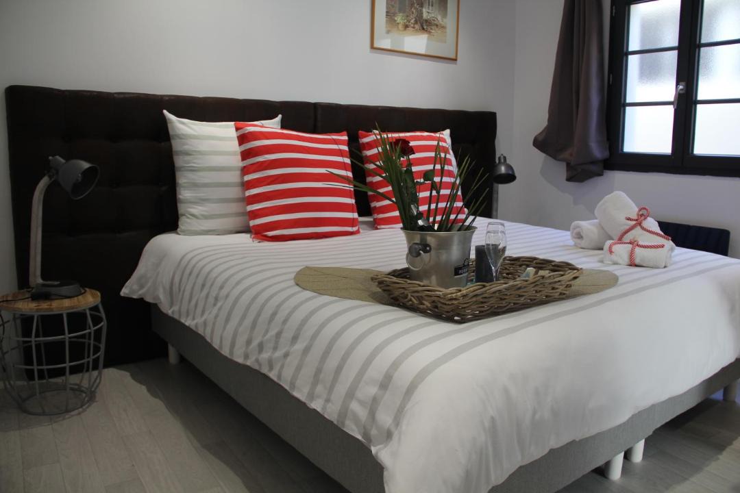 Photo of Others in Rochefort