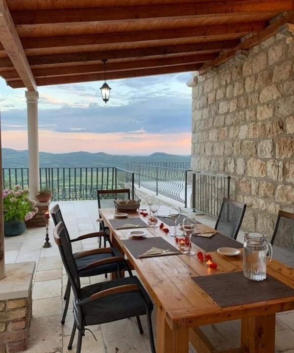Photo of Patio Balcony in Lovorno