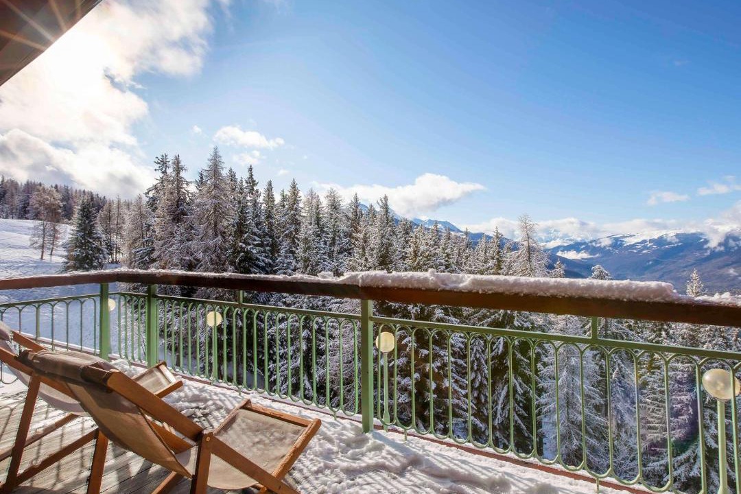 Photo of Others in Arc-1800