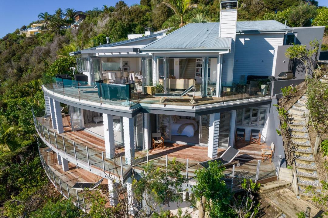 Photo of Others in Russell