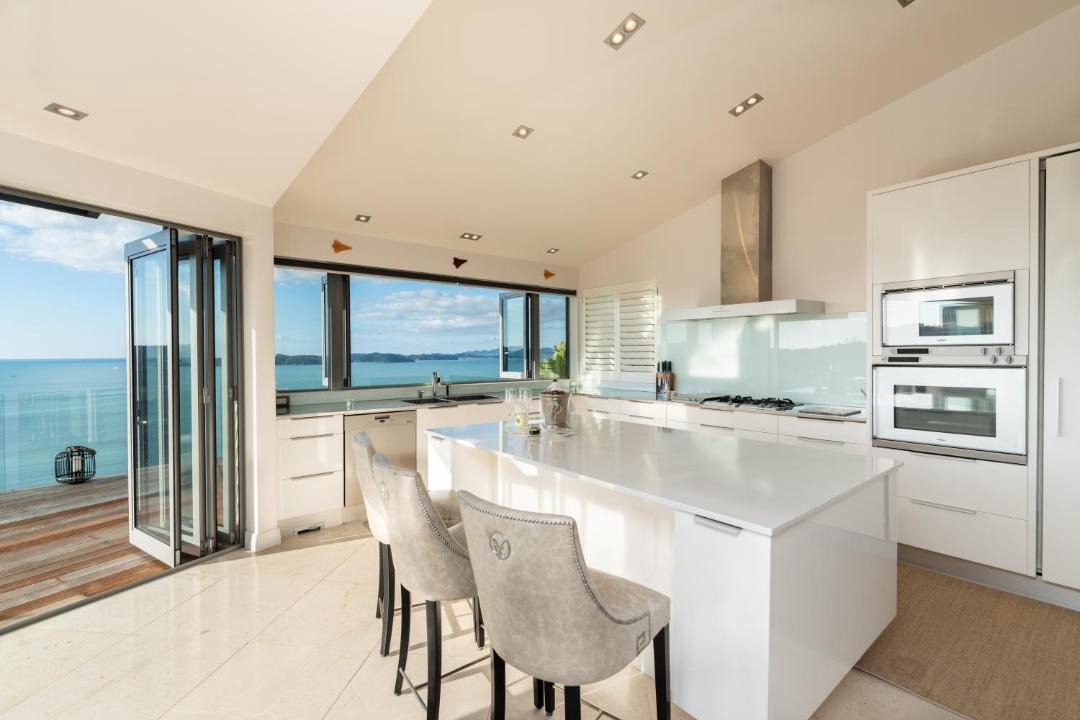 Photo of Others in Russell