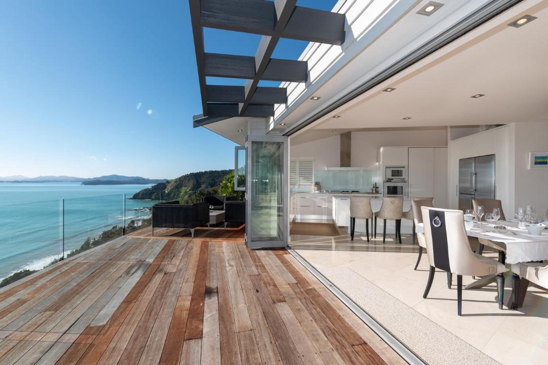 Photo of Others in Russell