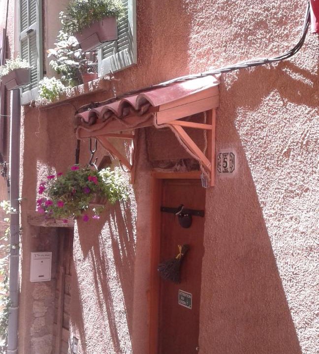 Photo of Buildings in Aups