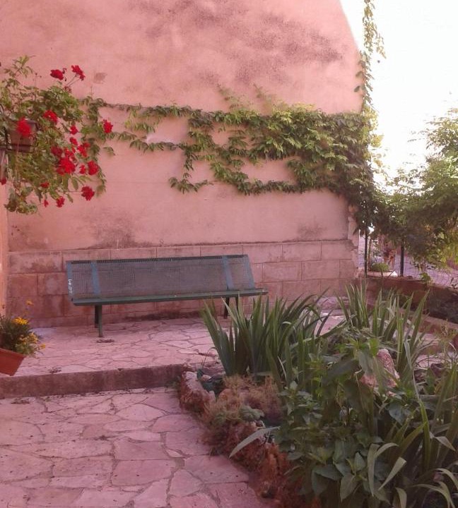 Photo of Others in Aups