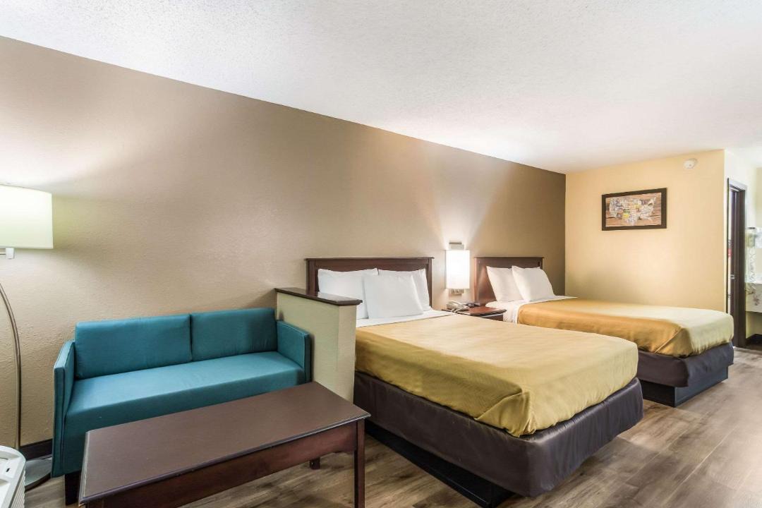 Photo of Bedroom in Clinton