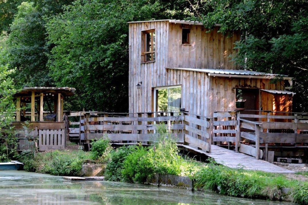 Photo of Others in Connigis