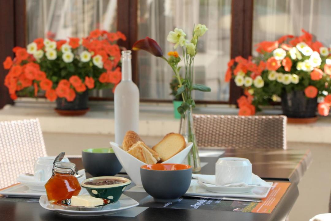 Photo of Others in Segny