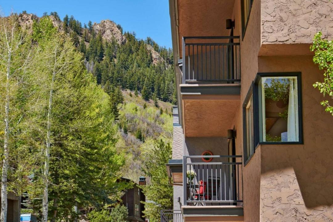 Photo of Others in Aspen