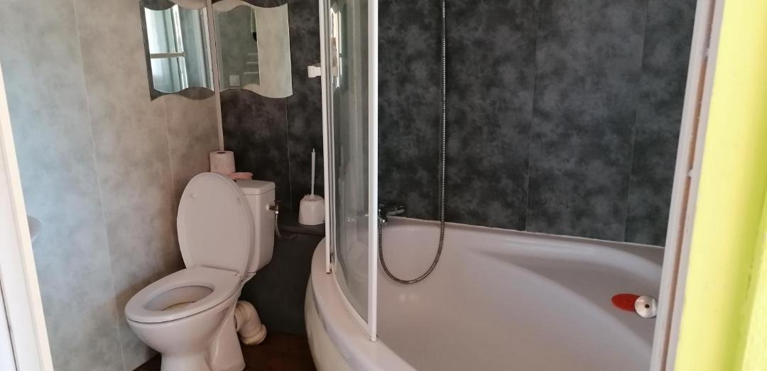 Photo of Bathroom in Saint-Silvain-sous-Toulx