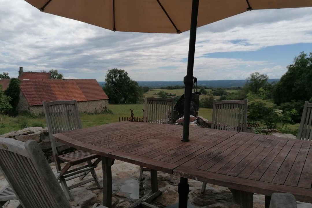 Photo of Patio Balcony in Saint-Silvain-sous-Toulx