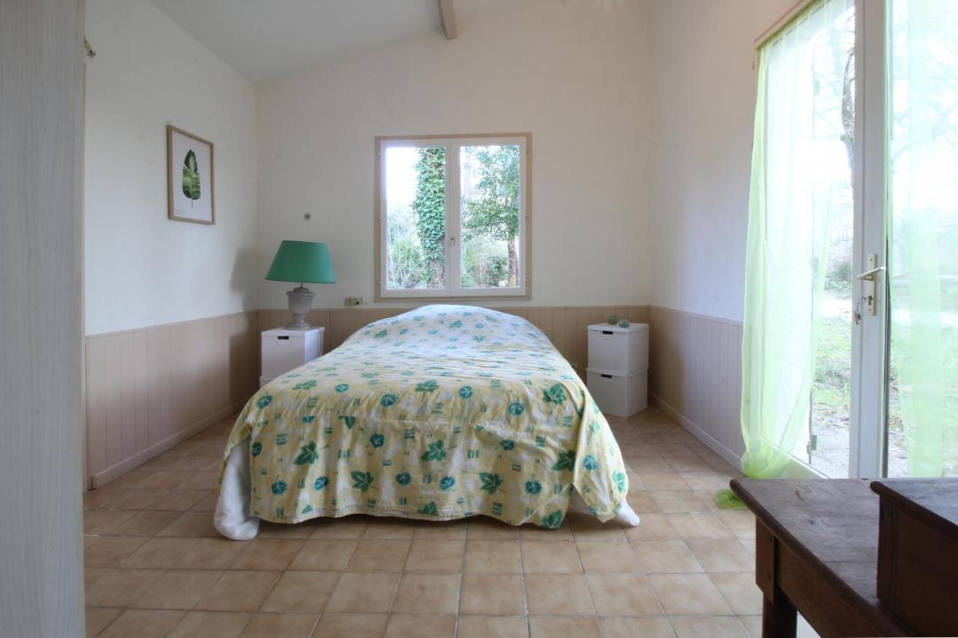 Photo of Bedroom in Lanton