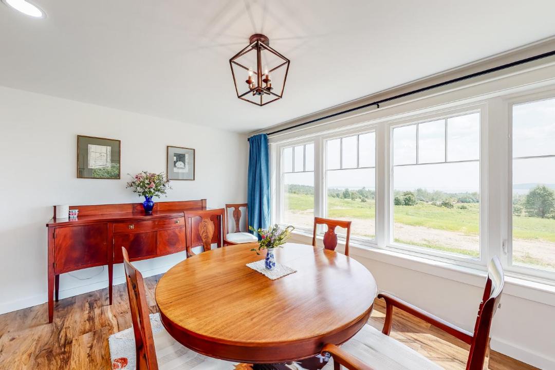 Photo of Livingroom in Searsport