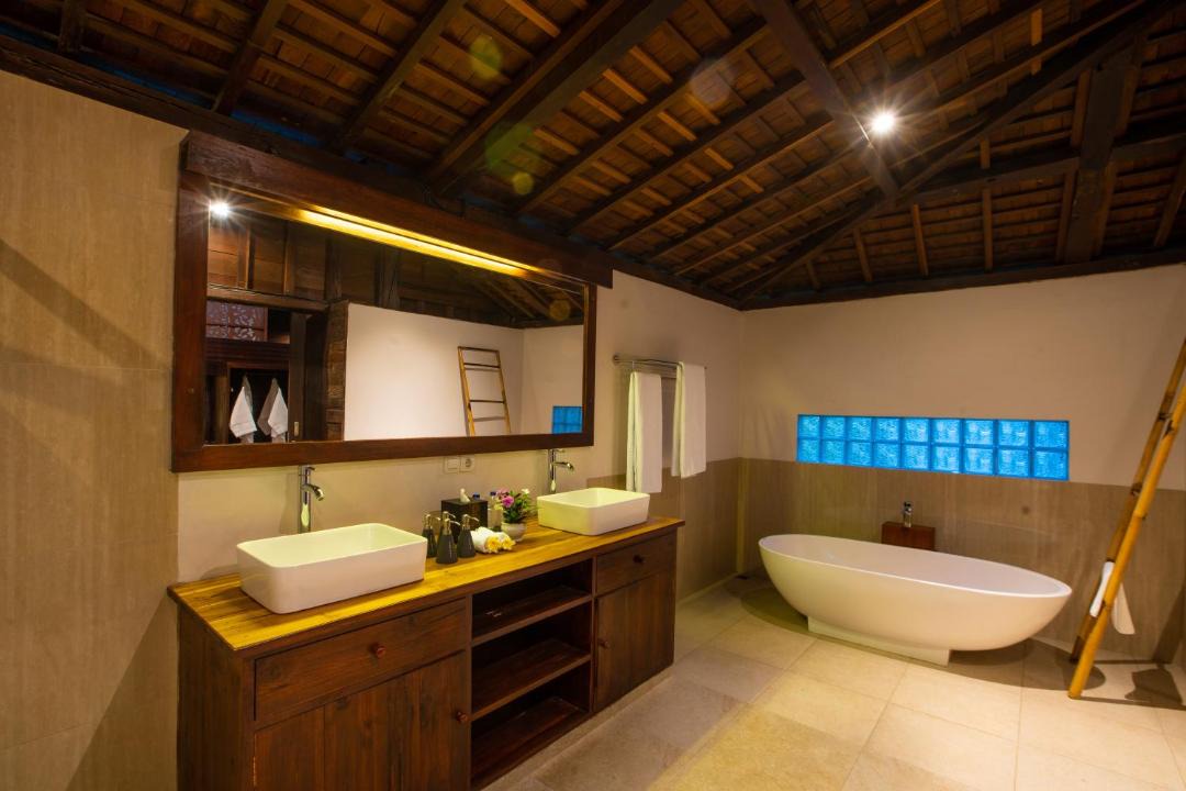 Photo of Bathroom in Tembok