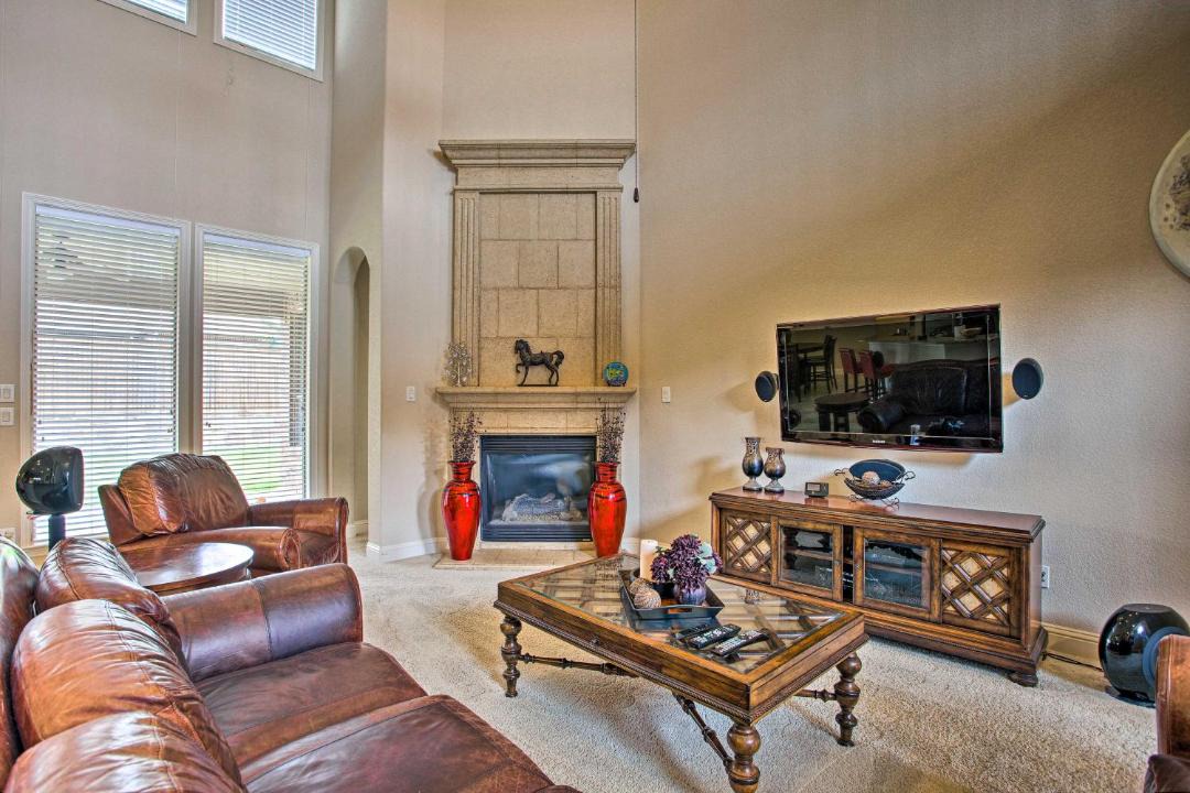 Photo of Livingroom in Flower Mound