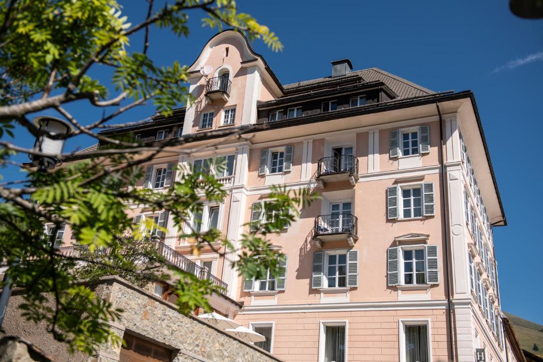 Photo of Buildings in Zuoz