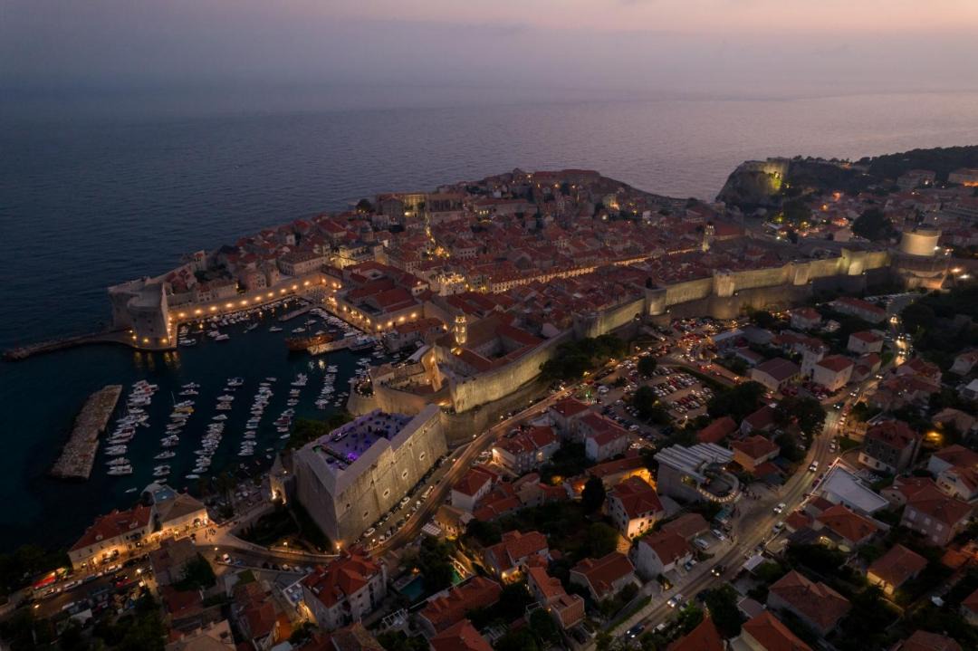 Photo of Others in Ploce
