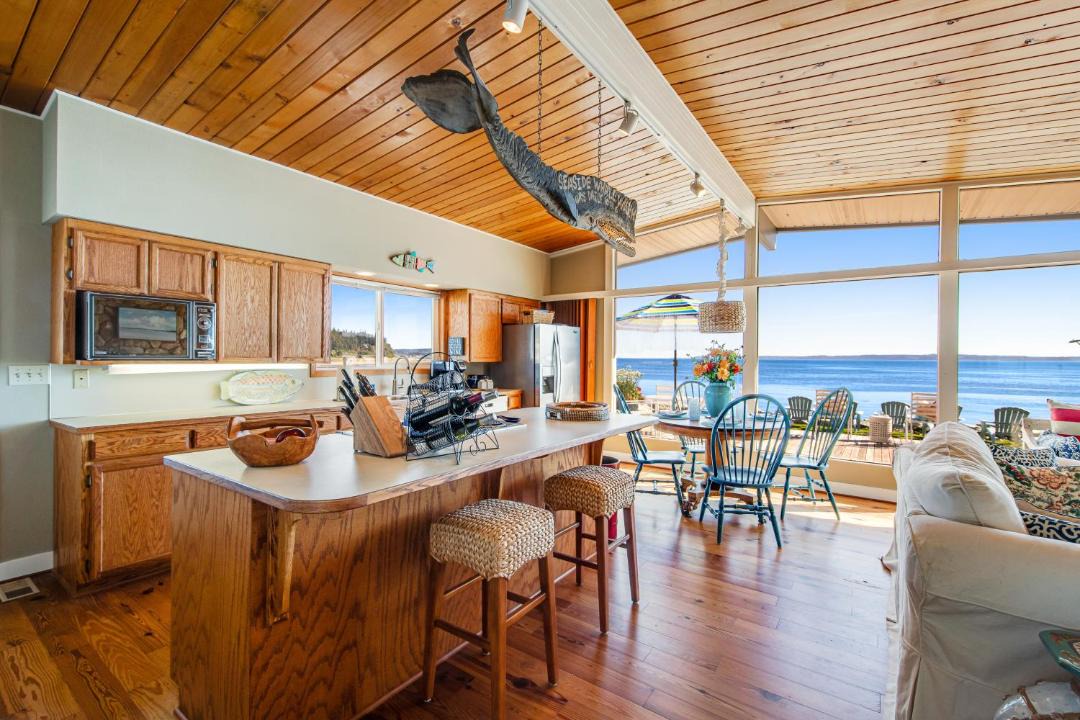 Photo of Others in Clinton