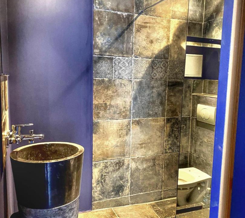 Photo of Bathroom in Gare