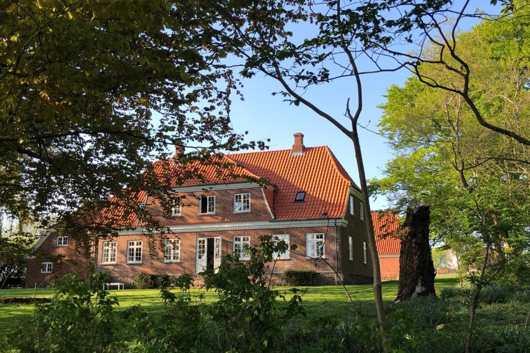 Photo of Buildings in Lem
