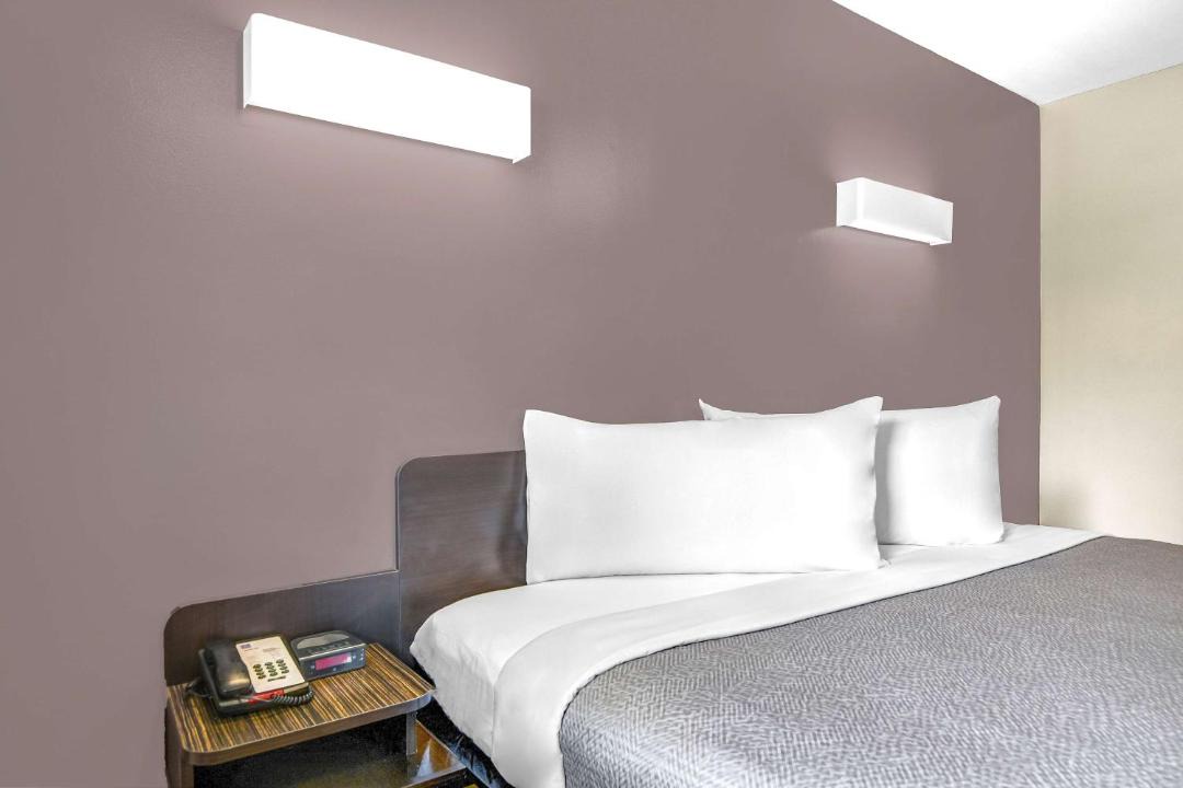 Photo of Bedroom in Chamblee