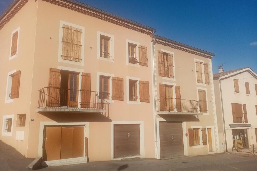 Photo of Buildings in Tallard