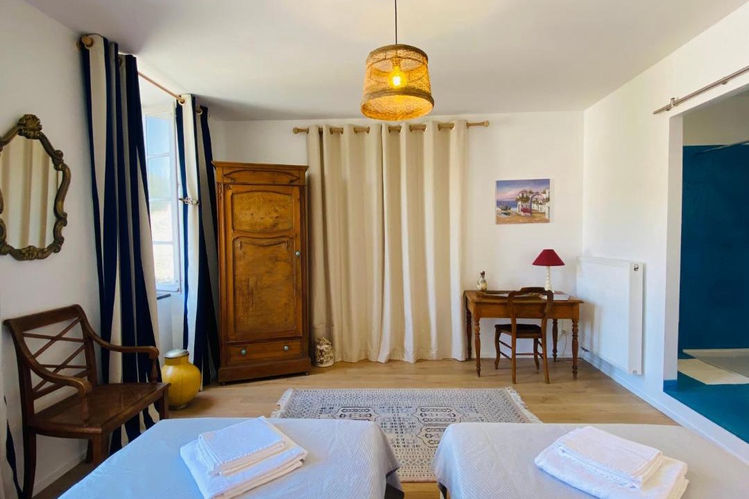 Photo of Others in Felines-Termenes