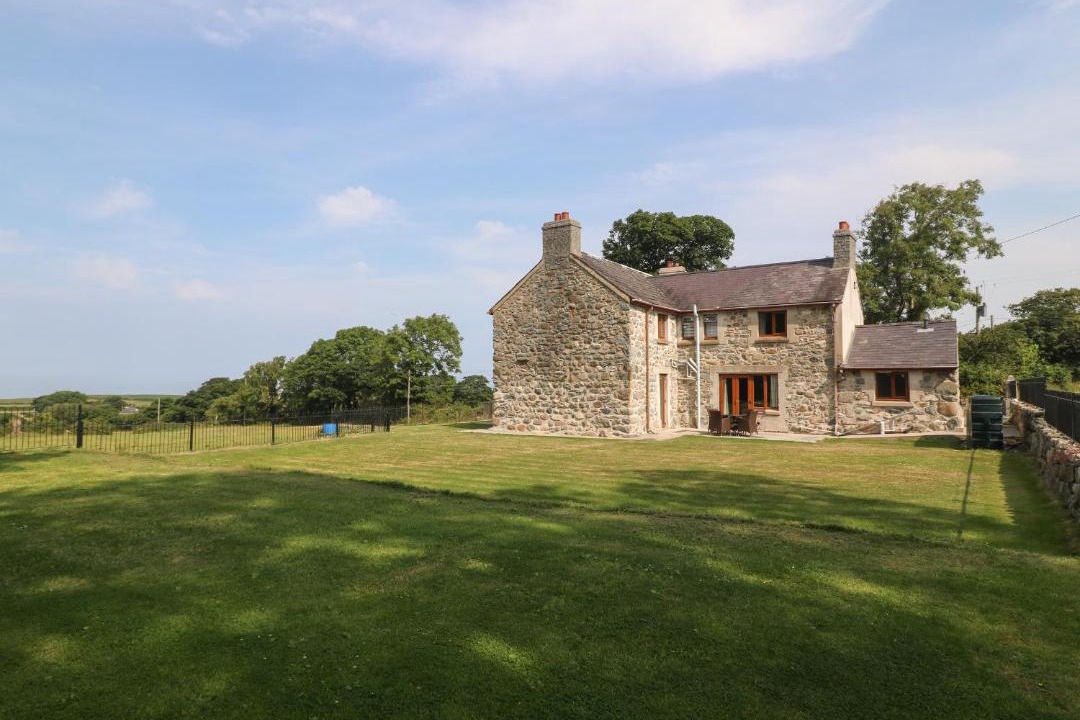 Photo of Others in Dinas