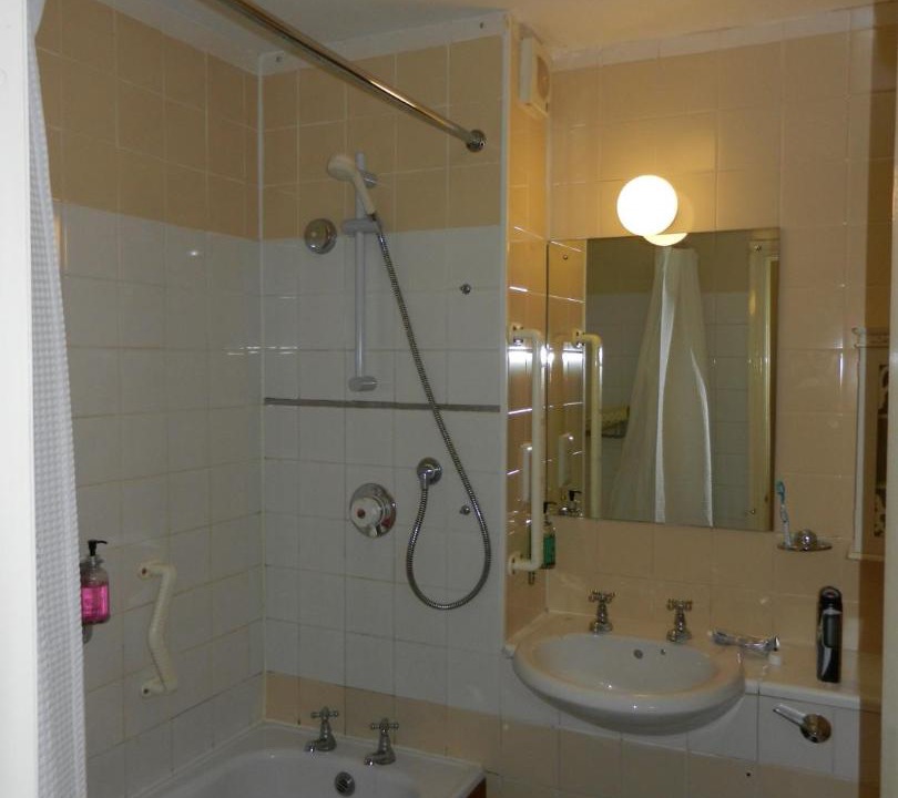 Photo of Bathroom in Hook