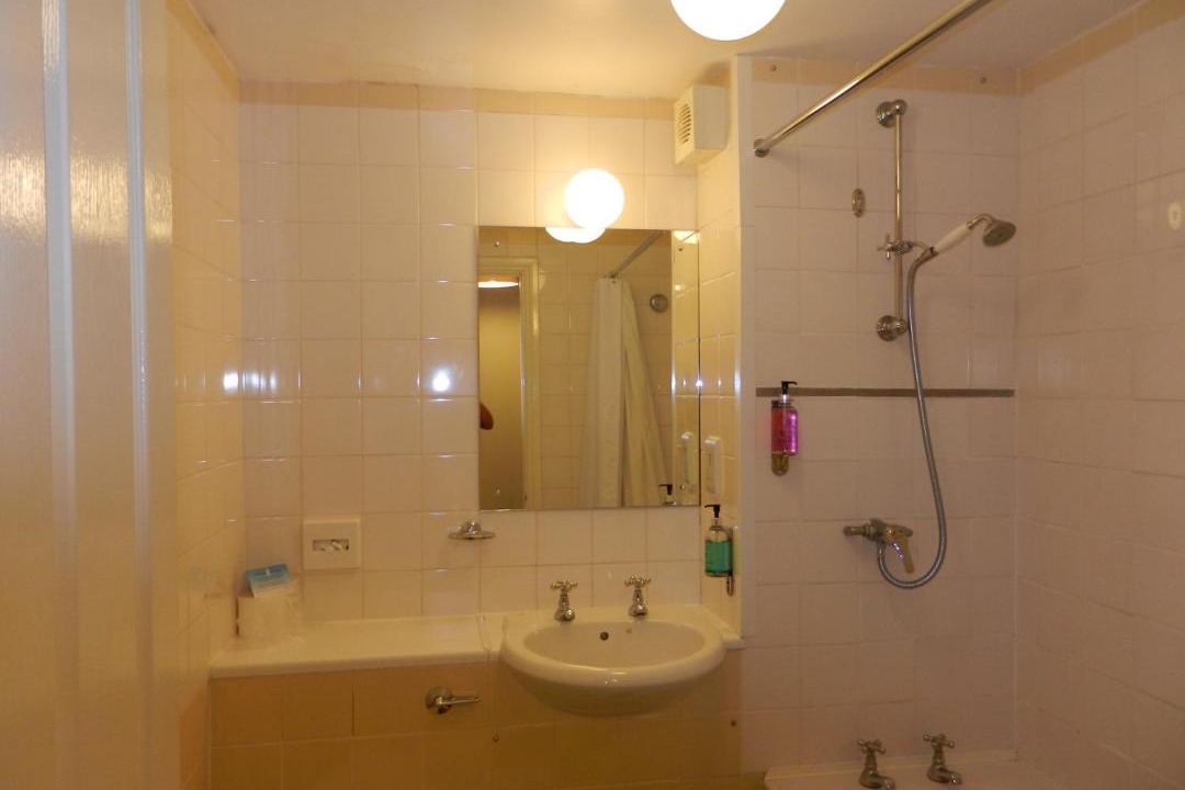 Photo of Bathroom in Hook