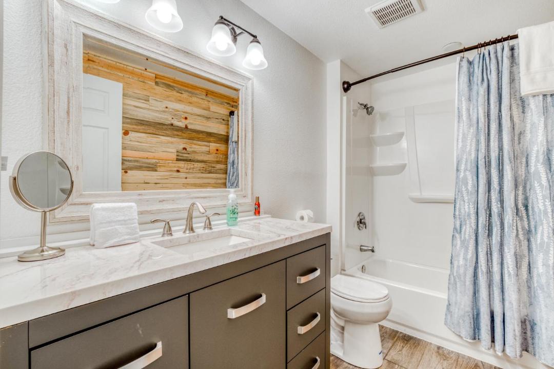 Photo of Others in Zigzag