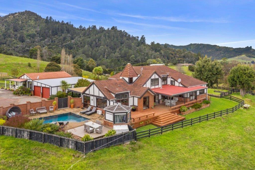 Photo of Others in Thames