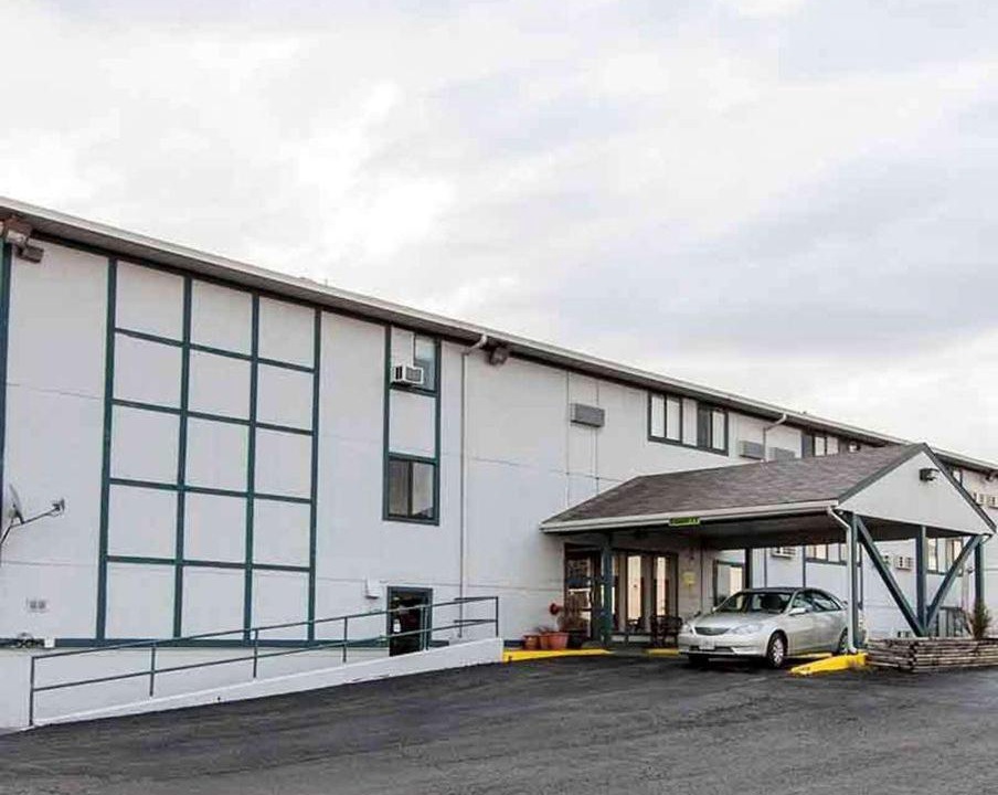 Photo of Buildings in Oak Grove